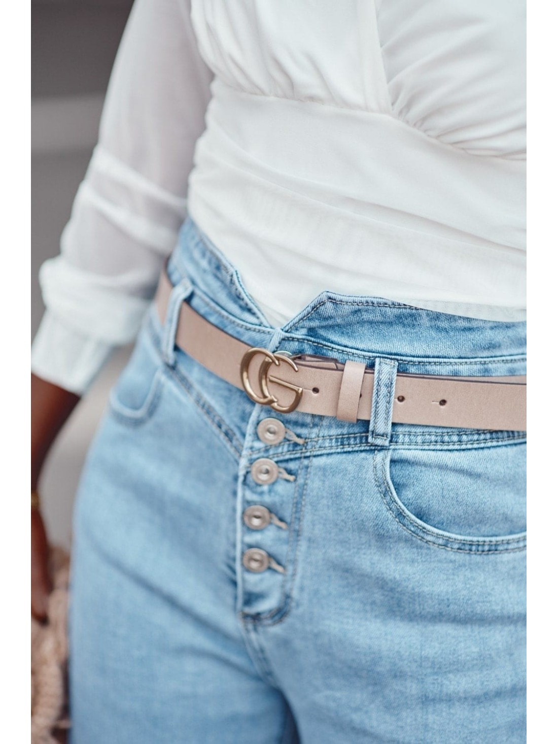 Leather belt with a gold buckle, beige P022 - Online store - Boutique